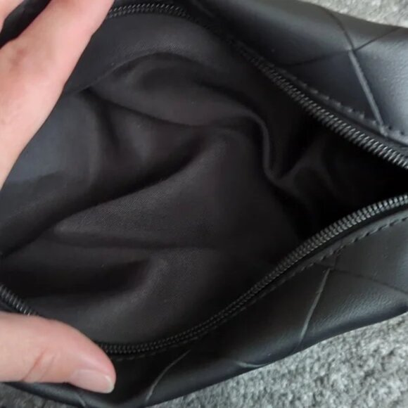 Sephora Small Black Quilted Pouch Make Up Bag Brand New - Picture 4 of 11
